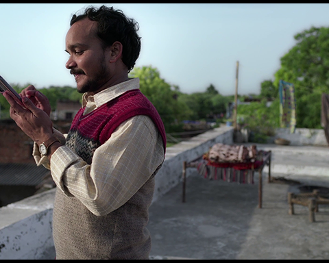 WHATSAPP BAATAN HI BAATAN MEIN (LOVE IN A FEW WORDS)